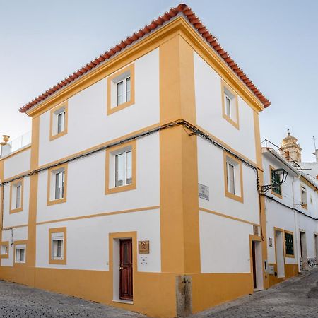 Azinheira Suites Townhouse - Alojamento Turistico (Adults Only) エルヴァス エクステリア 写真