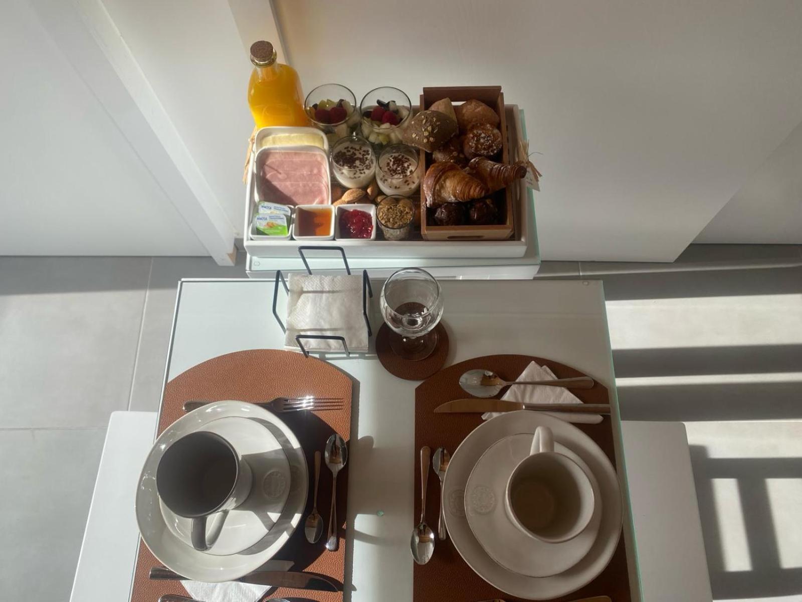 Azinheira Suites Townhouse - Alojamento Turistico (Adults Only) エルヴァス エクステリア 写真