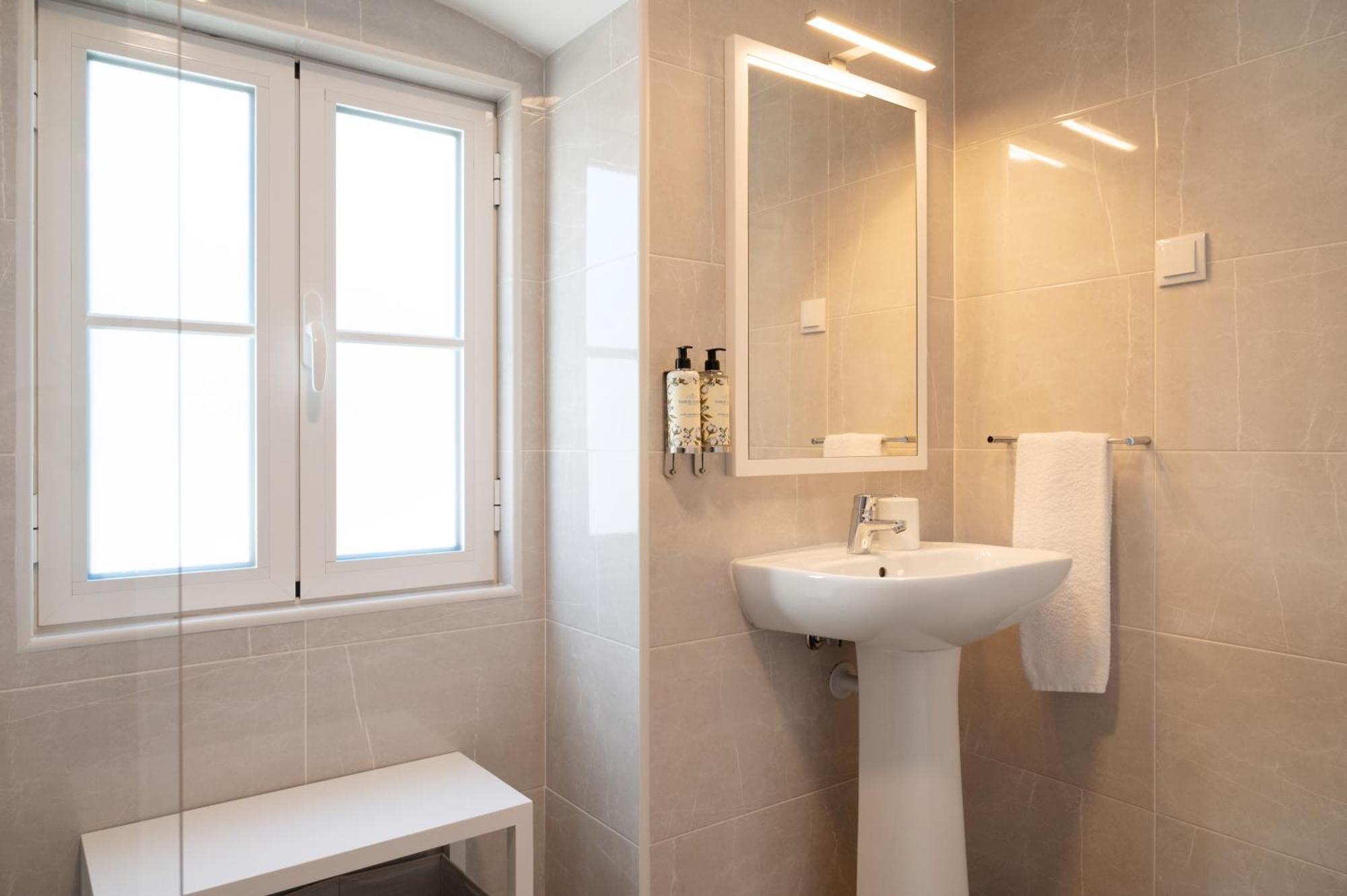 Azinheira Suites Townhouse - Alojamento Turistico (Adults Only) エルヴァス エクステリア 写真